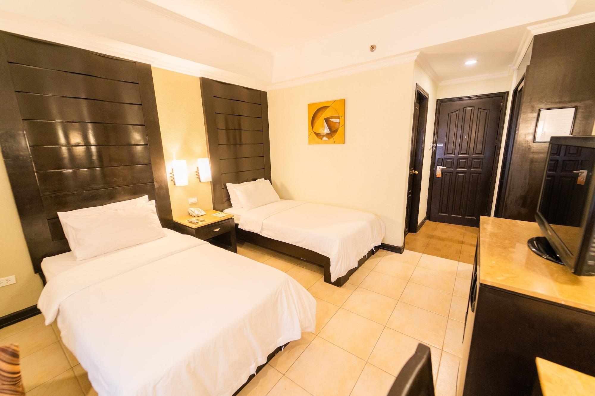 Mo2 Westown Hotel Iloilo Buitenkant foto
