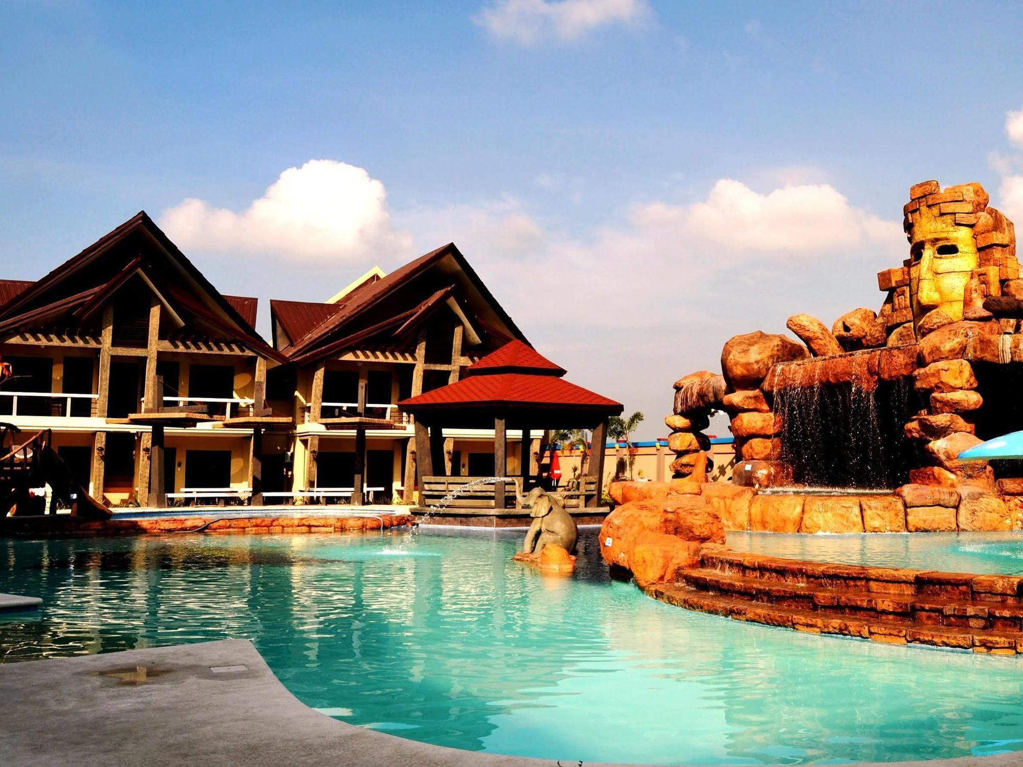 Mo2 Westown Hotel Iloilo Buitenkant foto